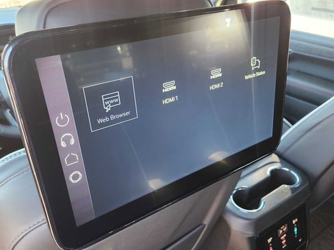 New 2026 GMC Yukon AT4 Ultimate w/ LPO, Illumination Package image 12