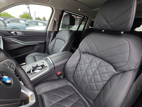 Used 2025 BMW X7 xDrive40i AWD/4WD image 18