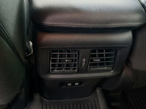Used 2020 Toyota RAV4 XLE w/ Convenience Package FWD image 23