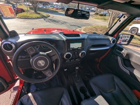 Used 2014 Jeep Wrangler Sahara w/ Connectivity Group image 11