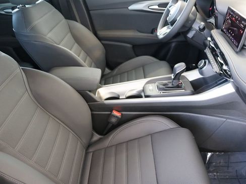 New 2025 Alfa Romeo Tonale w/ Premium Package image 33