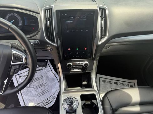 Used 2024 Ford Edge SEL AWD/4WD image 11