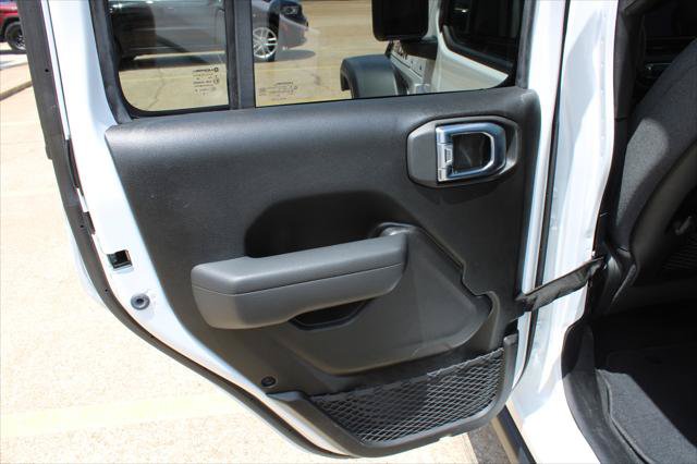 Used 2026 Jeep Gladiator Rubicon AWD/4WD image 19