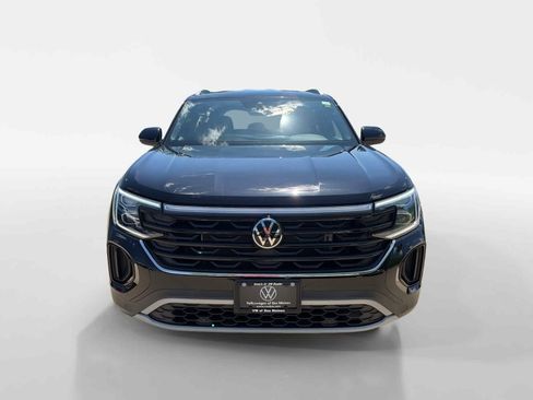 Used 2024 Volkswagen Atlas Cross Sport SE AWD/4WD image 7