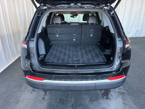 Used 2023 Jeep Grand Cherokee Limited image 22