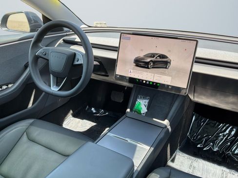 Used 2024 Tesla Model 3 Standard Range RWD image 14