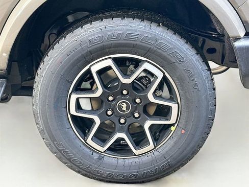 New 2026 Ford Bronco Outer Banks image 19