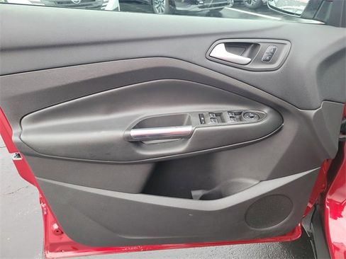 Used 2017 Ford Escape SE w/ Equipment Group 201A image 22