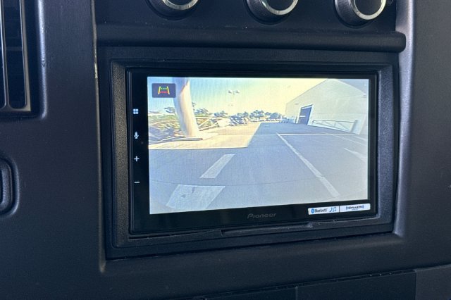 Used 2018 Chevrolet Express 2500 RWD image 20
