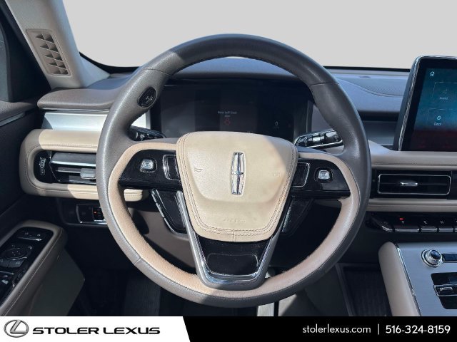 Used 2022 Lincoln Aviator AWD w/ Premium Package image 19