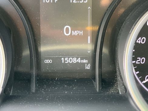 Used 2024 Toyota Camry LE image 7