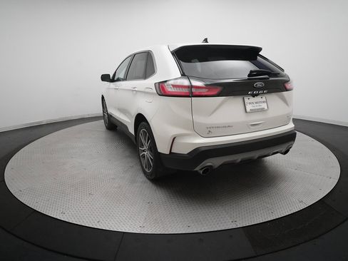 Used 2024 Ford Edge Titanium image 37