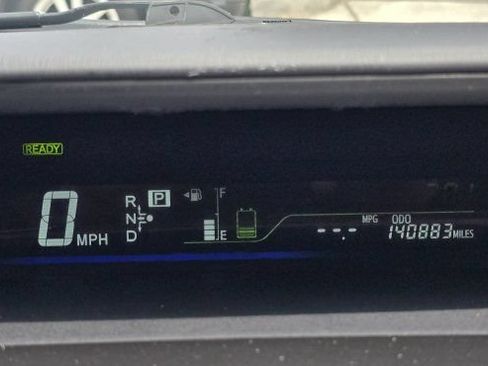 Used 2013 Toyota Prius V Five FWD image 22