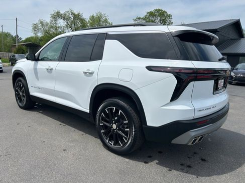 Used 2025 Chevrolet Traverse LT w/ Sun and Wheel Package AWD/4WD image 6
