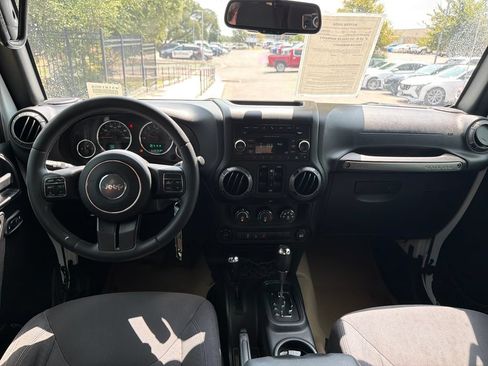 Used 2017 Jeep Wrangler Unlimited Sport w/ Quick Order Package 24S AWD/4WD image 28
