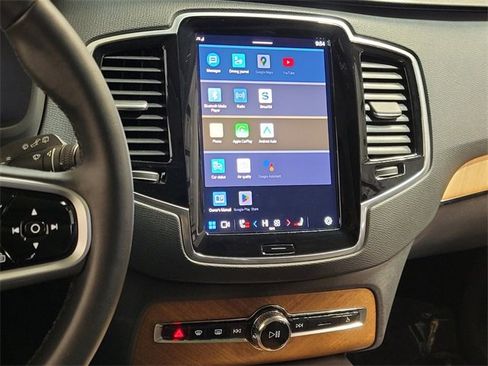 Certified 2025 Volvo XC90 B6 Plus image 27