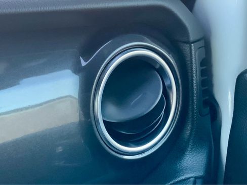 Used 2021 Jeep Wrangler Unlimited Sahara image 52