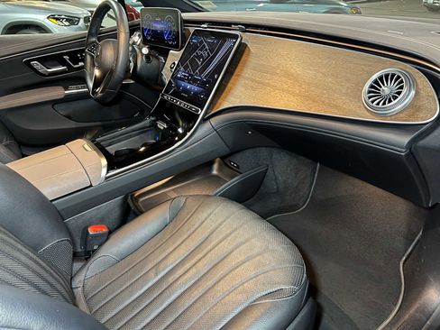 Used 2022 Mercedes-Benz EQS 450+ Sedan image 11