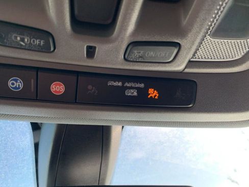 Used 2020 Chevrolet Silverado 1500 LT Trail Boss image 7