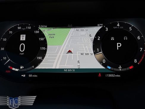 Used 2024 Land Rover Range Rover SV image 57