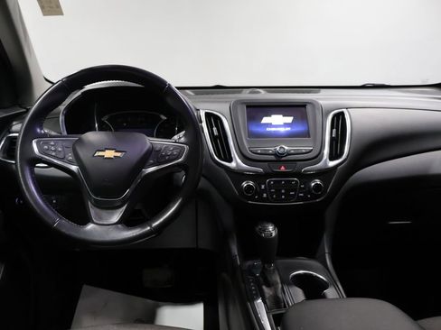 Used 2020 Chevrolet Equinox LT image 18