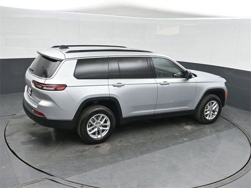 New 2025 Jeep Grand Cherokee L Laredo image 31