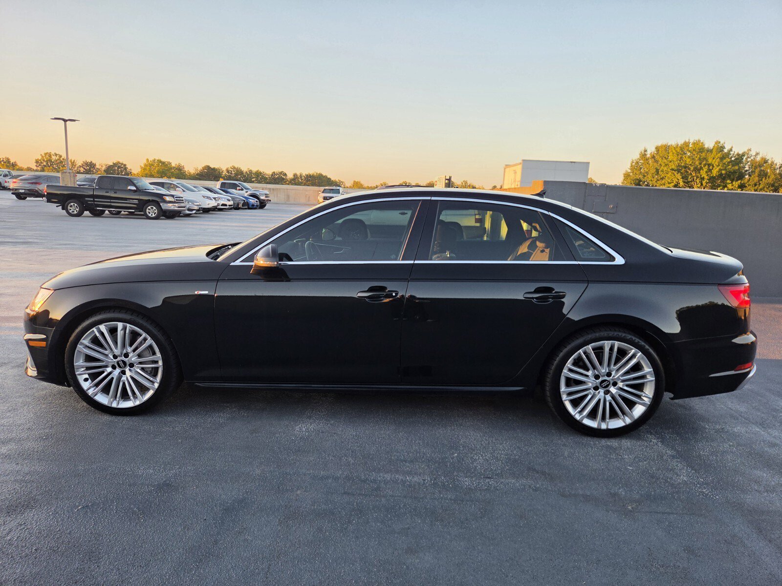 Used 2019 Audi A4 2.0T Premium Plus w/ Premium Plus Package AWD/4WD image 2