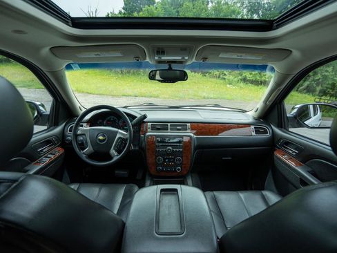 Used 2012 Chevrolet Tahoe LT w/ All-Star Edition AWD/4WD image 12
