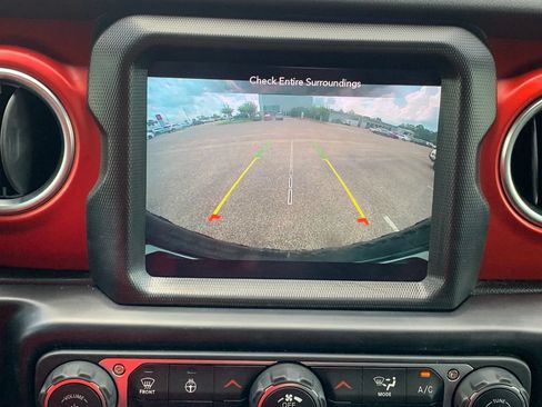 Used 2021 Jeep Wrangler Unlimited Rubicon AWD/4WD image 22
