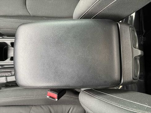 Used 2022 Jeep Gladiator Sport image 23