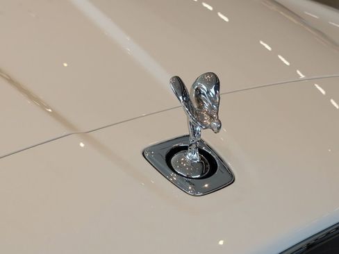 Used 2025 Rolls-Royce Cullinan AWD/4WD image 21
