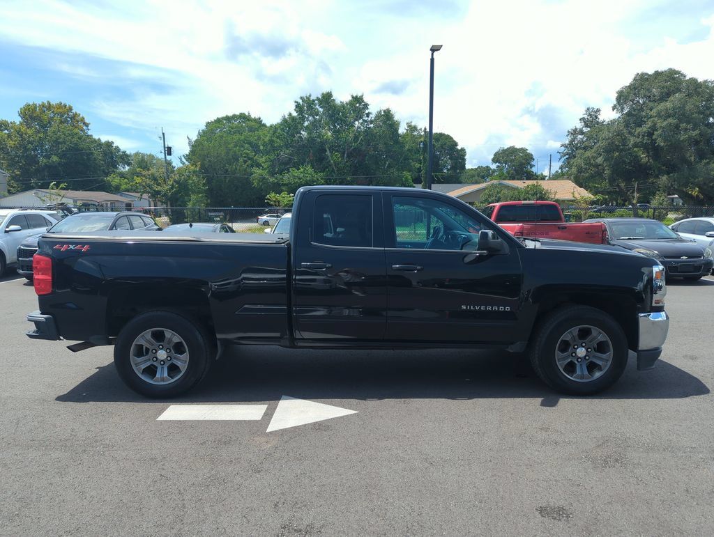 Used 2018 Chevrolet Silverado 1500 LT w/ All Star Edition AWD/4WD image 8