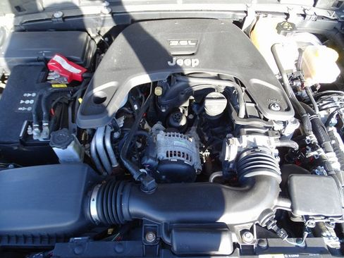 Used 2020 Jeep Wrangler Unlimited Sport image 25