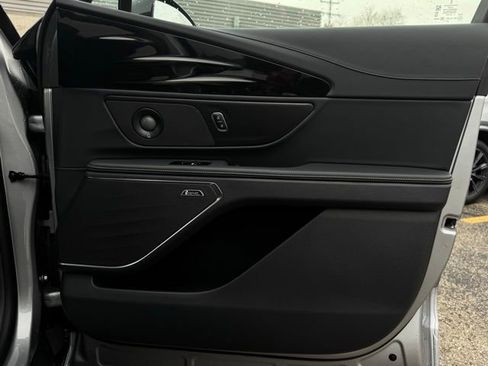 New 2026 Lincoln Nautilus Reserve w/ Jet Appearance Package image 18