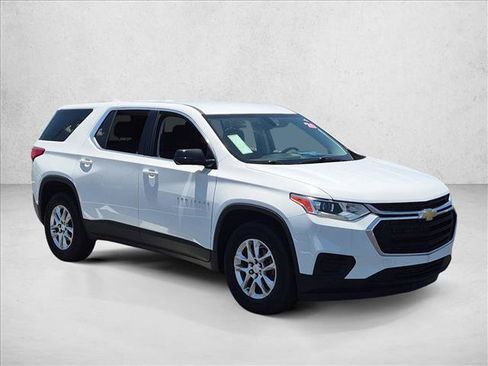 Used 2020 Chevrolet Traverse LS FWD image 3