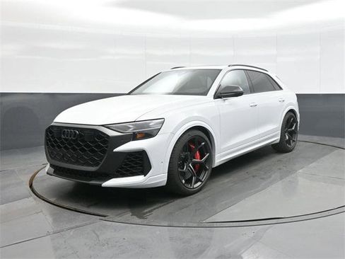 New 2026 Audi RS Q8 performance image 3