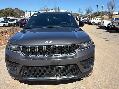 New 2026 Jeep Grand Cherokee Laredo X image 3