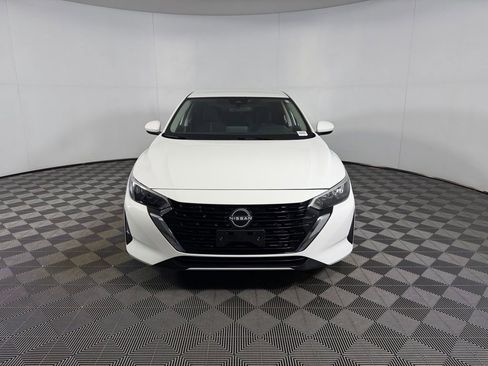 Used 2025 Nissan Sentra SV FWD image 11