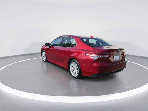 Certified 2020 Toyota Camry XLE w/ Sunroof Package FWD image 6