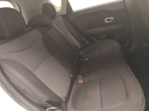 Used 2019 Kia Soul + FWD image 19