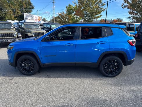 New 2026 Jeep Compass Latitude image 3