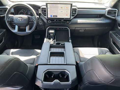 Used 2022 Toyota Tundra SR5 AWD/4WD image 4