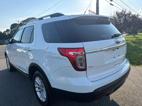 Used 2015 Ford Explorer XLT w/ Equipment Group 202B FWD image 7