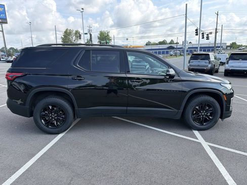 Certified 2023 Chevrolet Traverse LS w/ Midnight/Sport Edition FWD image 8