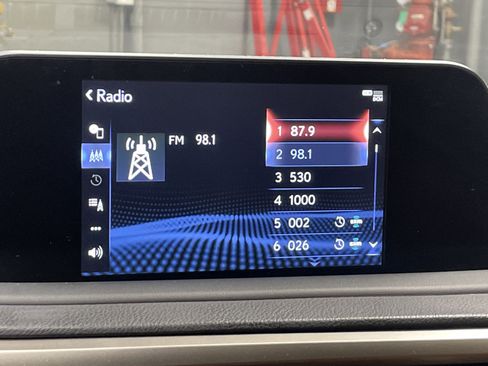 Used 2022 Lexus RX 350L FWD w/ Premium Package image 23