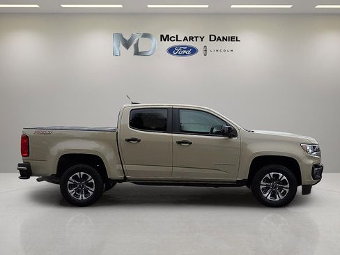 Used 2022 Chevrolet Colorado Z71 AWD/4WD image 6