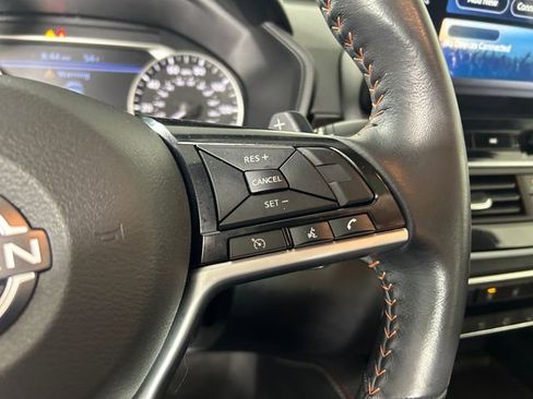 Used 2023 Nissan Altima 2.5 SR w/ SR Premium Package image 17