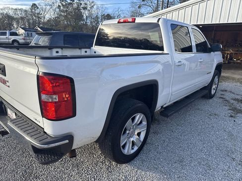 Used 2018 GMC Sierra 1500 SLE w/ Suspension Package, Off-Road image 5