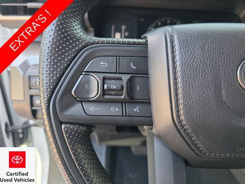 Certified 2025 Toyota Tacoma SR5 AWD/4WD image 29