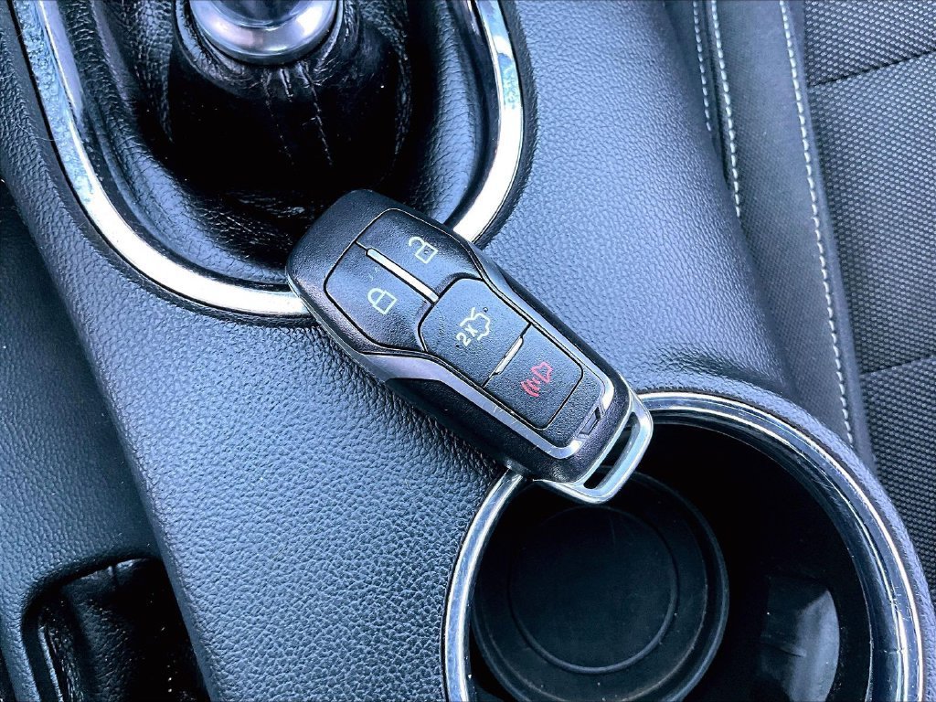 Used 2015 Ford Mustang Coupe RWD image 29